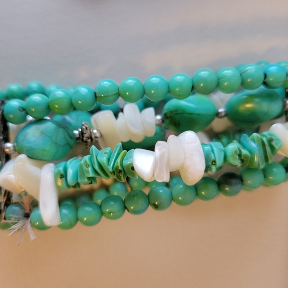 Beaded Necklace & Bracelet Set ~ Turquoise & Mother of Pearl (Faux?) ~ Pretty! - Picture 8 of 16